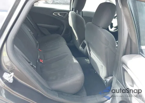 2015 Chrysler 200 Limited z USA, uszkodzony, nr VIN 1C3CCCAB6FN553127